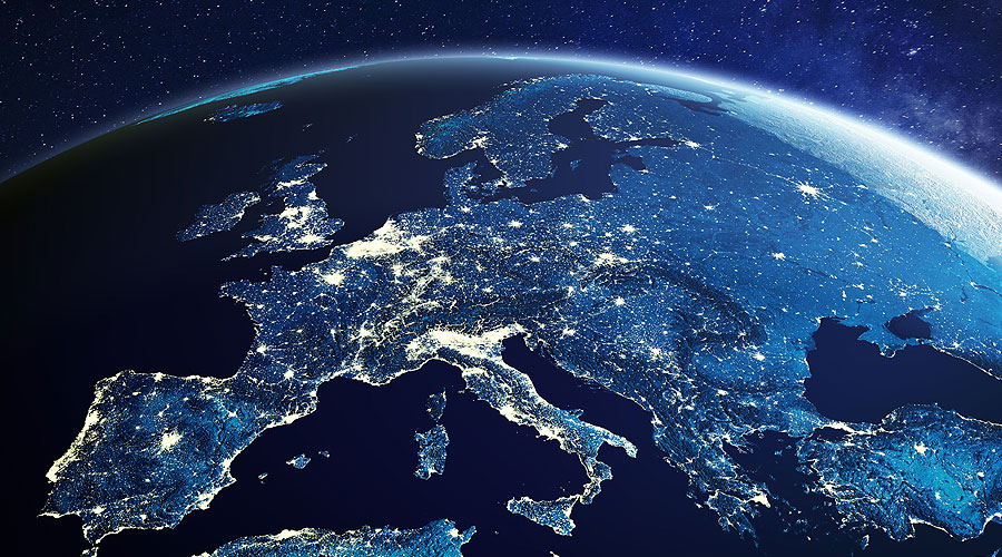 Europa bei Nacht aus dem All betrachtet